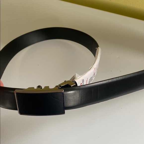 Swiss Gear Black Leather Adjustable Slide Belt. Size Many - Picture 1 of 6